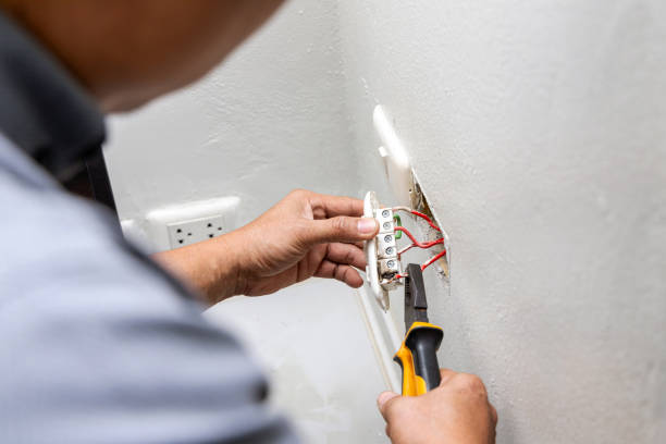 Electrical Outlet Repair in Waukomis, OK